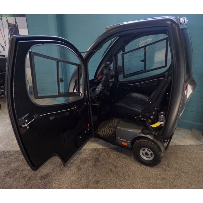 mini_crosser_cabin_u1013796_7